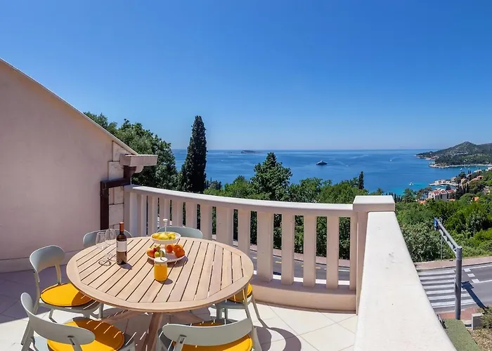 Apartamento Generous Seaview For 6 Franito #1