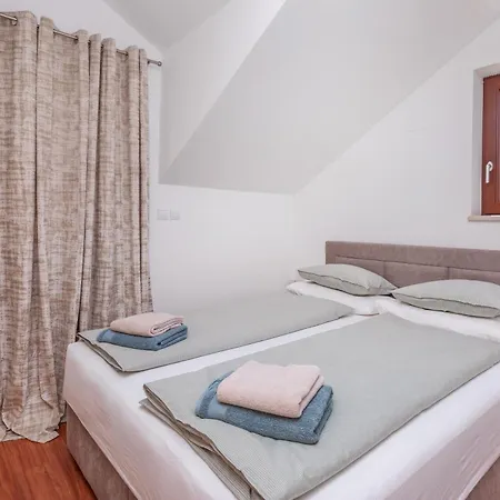 Generous Seaview For 6 Franito #1 Appartement