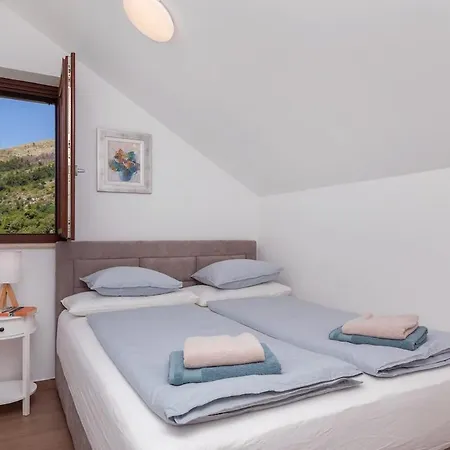 Generous Seaview For 6 Franito #1 *