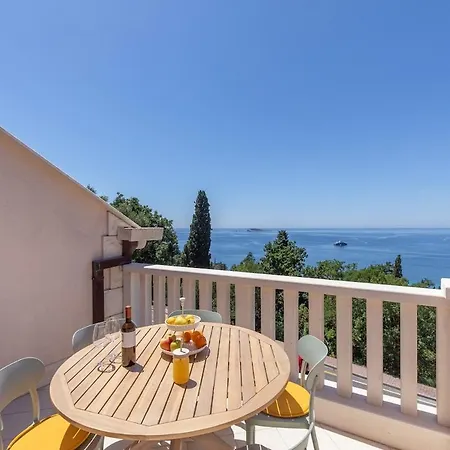 Generous Seaview For 6 Franito #1 Mlini
