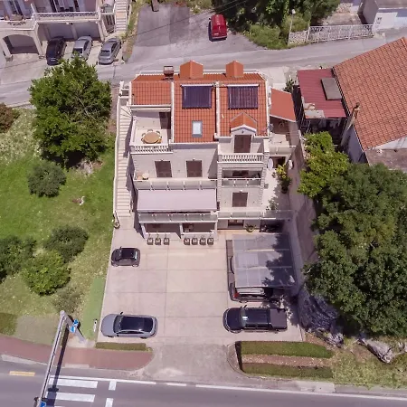 Generous Seaview For 6 Franito #1 Appartement