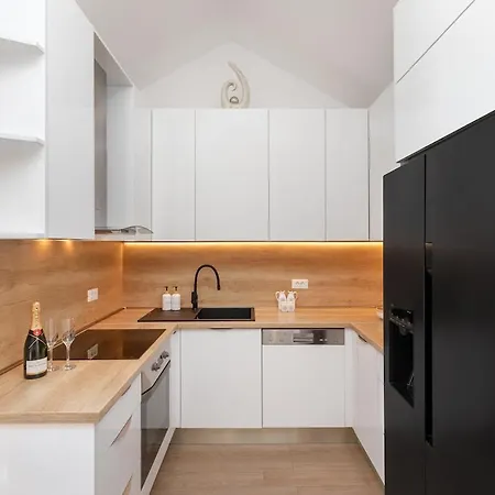 Apartment Generous Seaview For 6 Franito #1 *