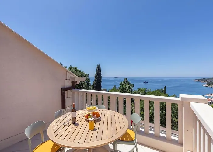 Generous Seaview For 6 Franito #1 Mlini