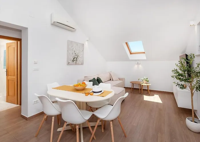 Appartement Generous Seaview For 6 Franito #1